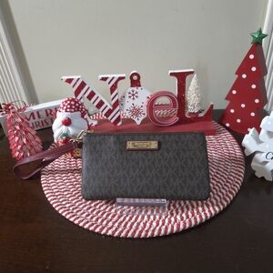 EUC Michael Kors Monogram Wristlet